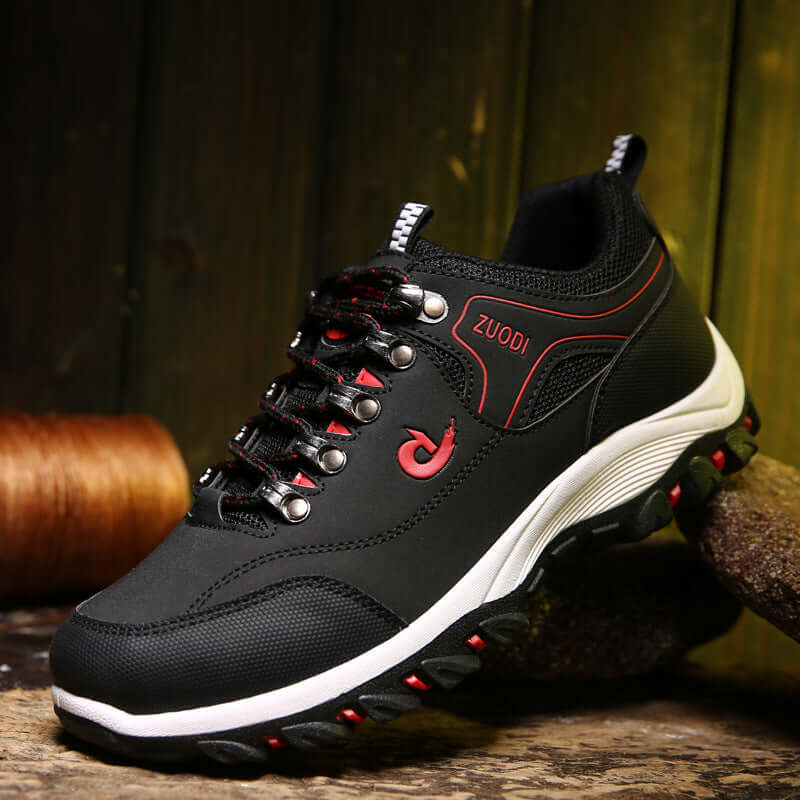 Overfoot shoes outdoor men hiking shoes with front tie design and breathable mesh material.