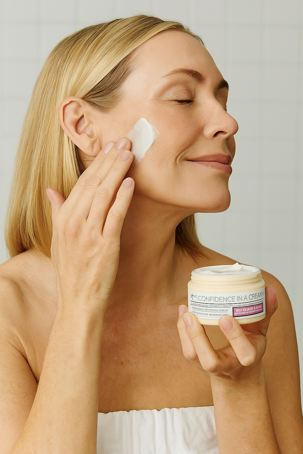 Confidence in a Cream™ Anti-Aging Hydrating Moisturizer – 2 fl oz