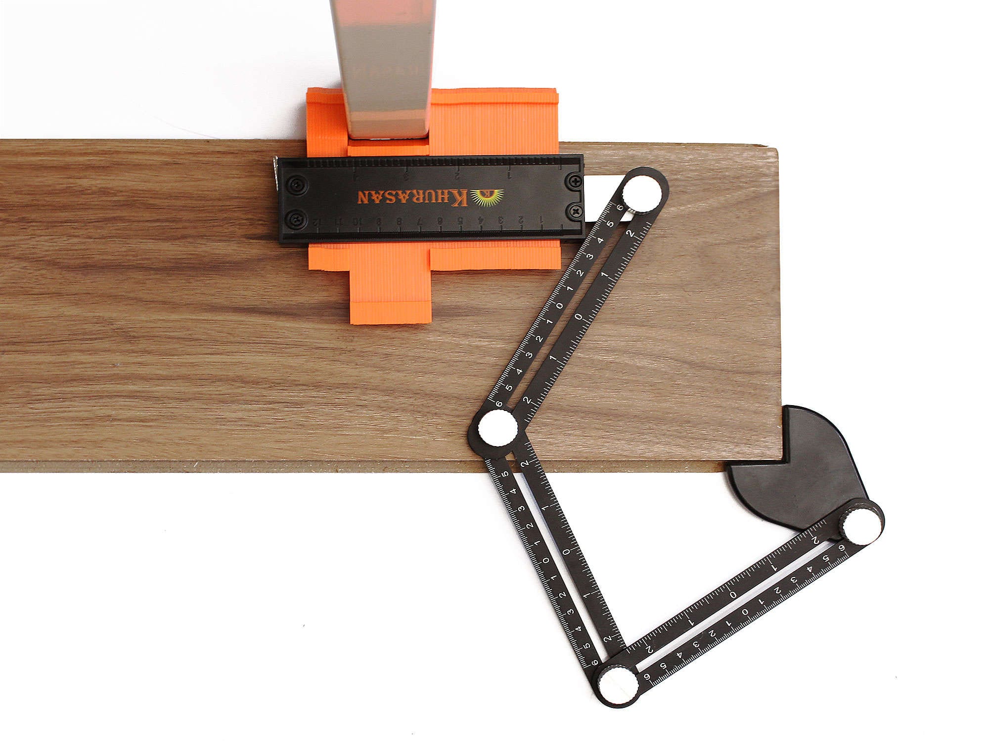 5-inch contour gauge locked on wood corner with 3-fold angle ruler measuring angle